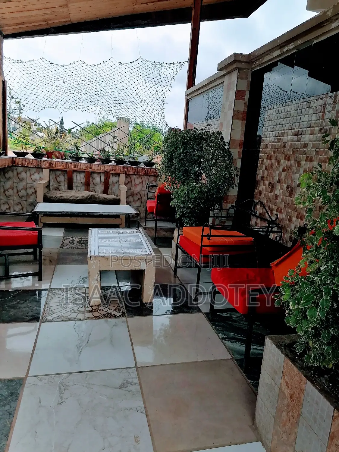 Furnished 1bdrm Apartment in Sakumono Estate, Baatsona Total for rent