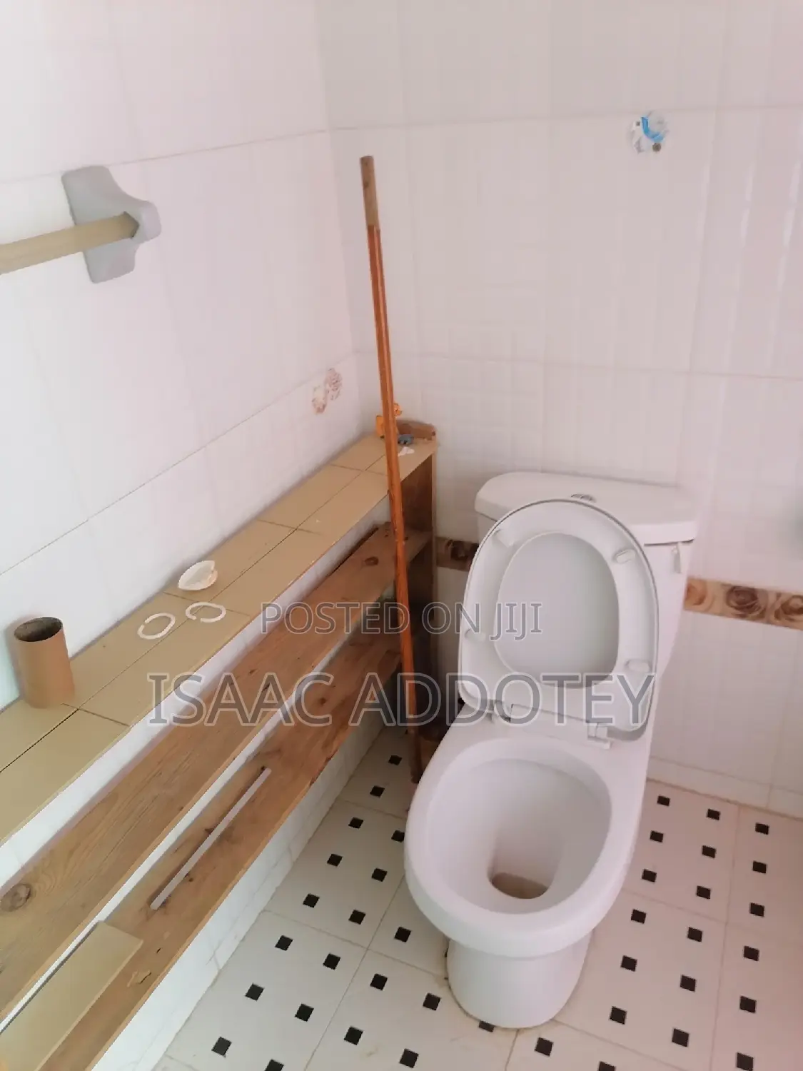 Furnished 1bdrm Apartment in Sakumono, Baatsona Total for rent