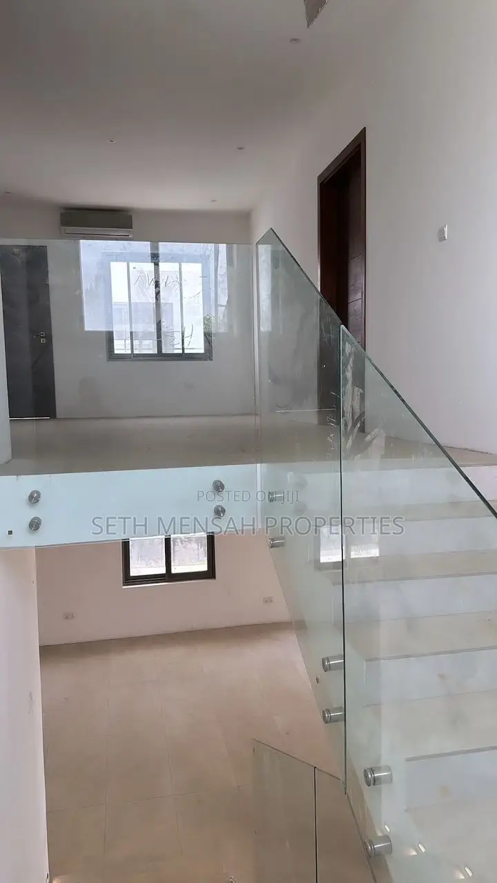 4bdrm Apartment in Accra, Tseaddo for sale