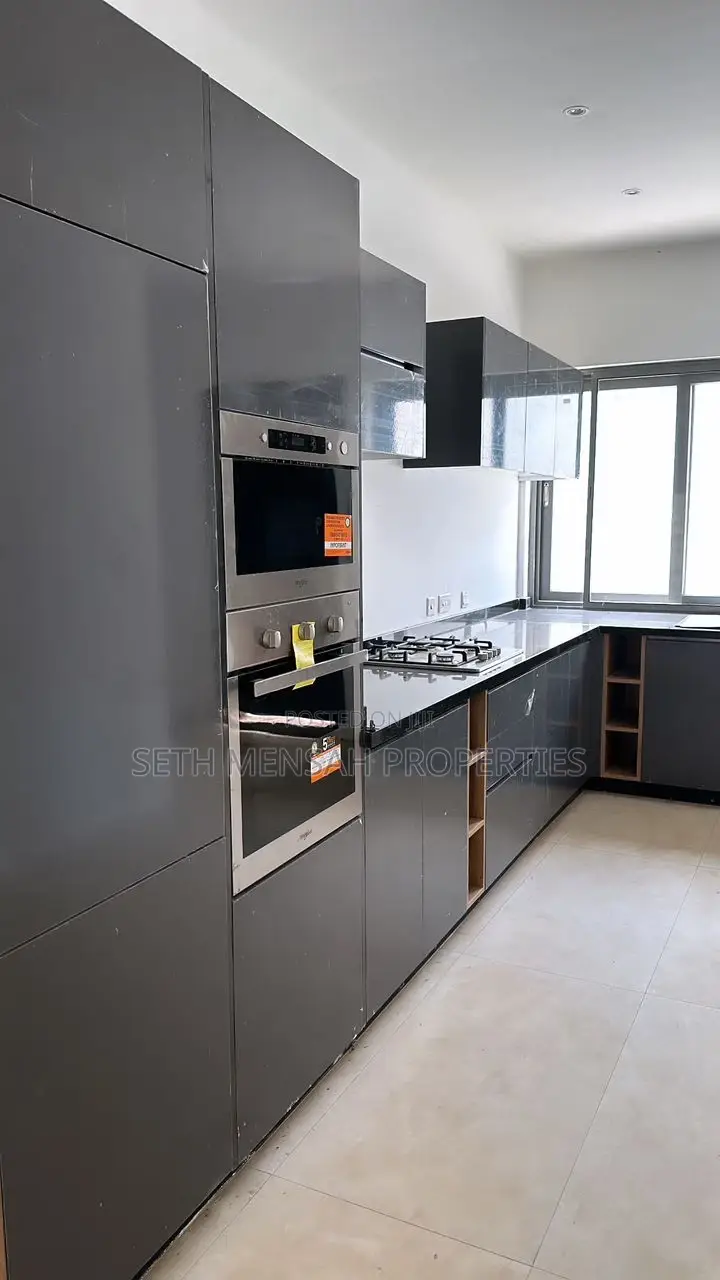 4bdrm Apartment in Accra, Tseaddo for sale