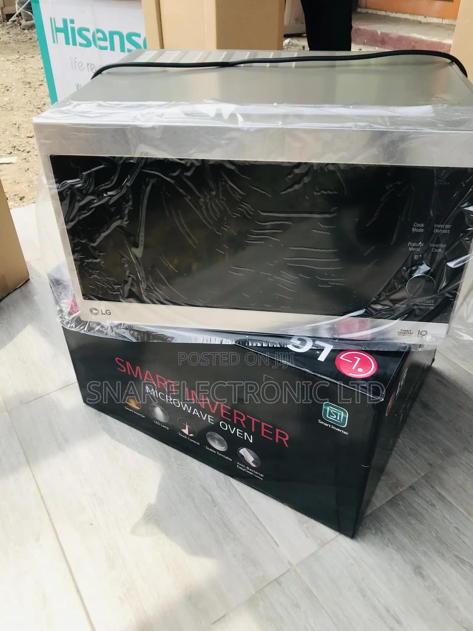 Newest LG Silver Smart Inverter Microwave With Grill in Accra