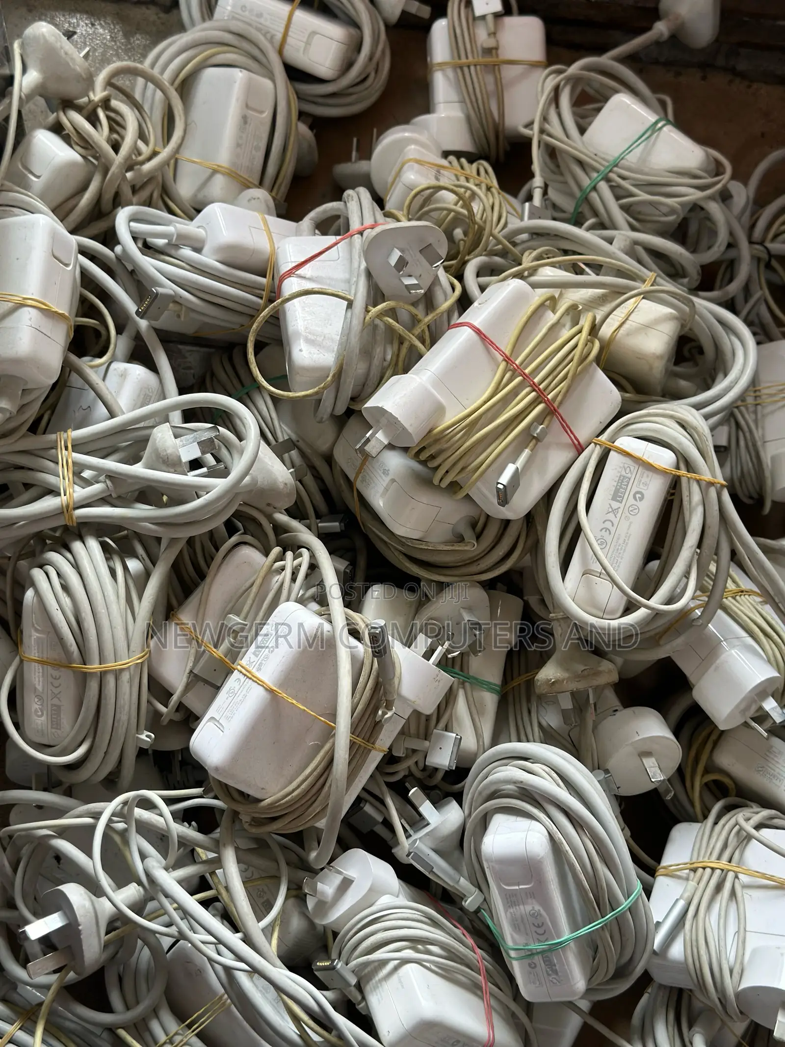 Macbook Laptop Chargers Home Used ORIGINAL