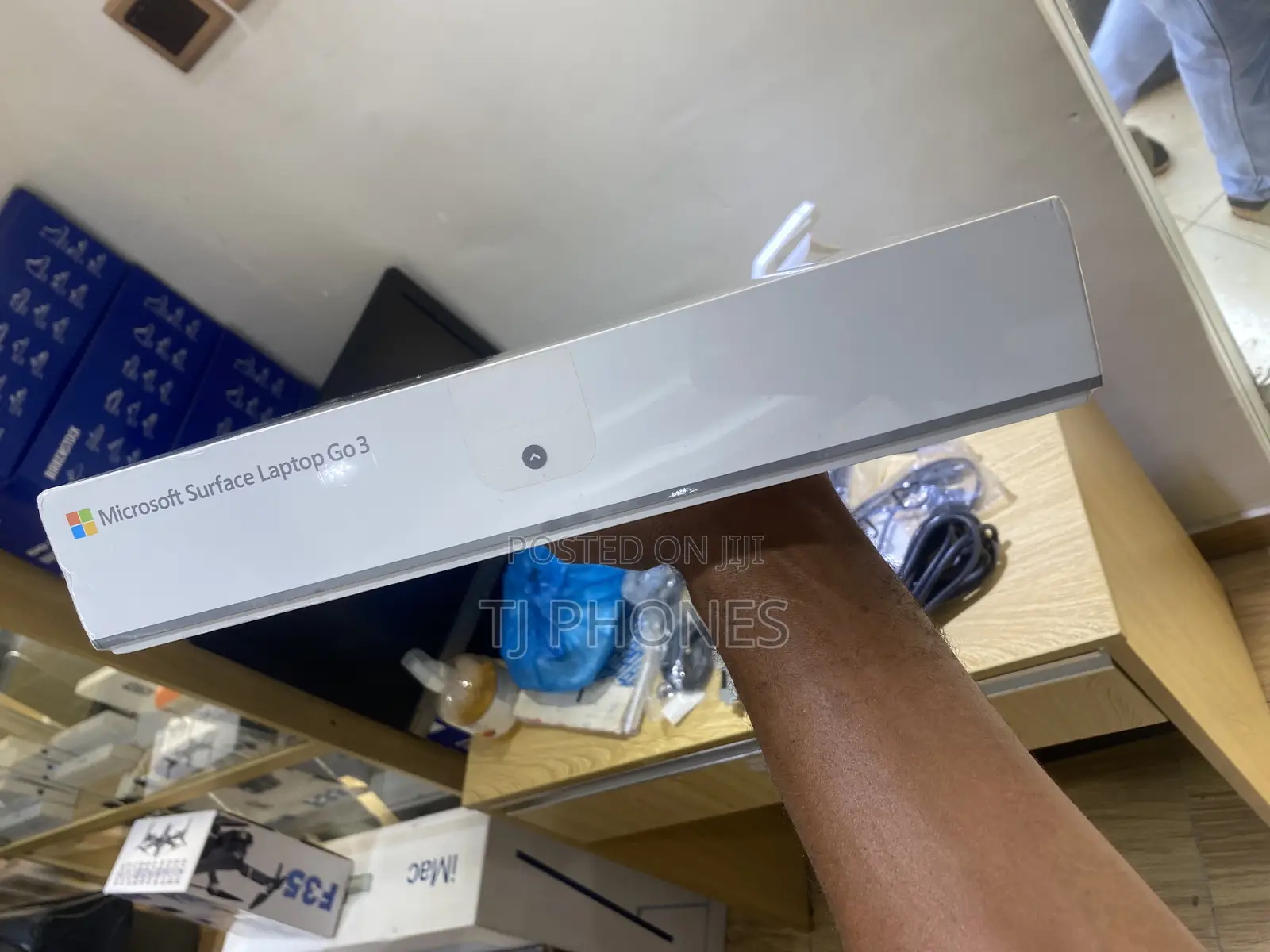 New Laptop Microsoft Surface Go 3 8GB Intel Core i5 SSD 256GB
