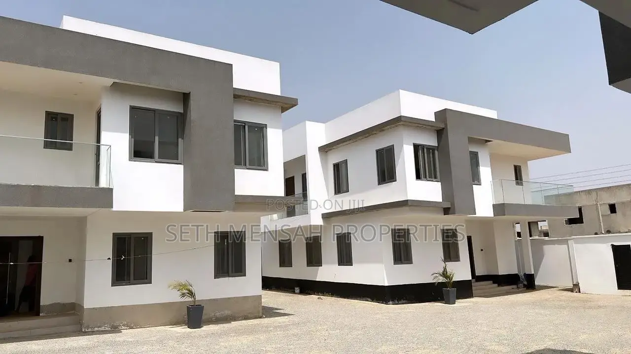 4bdrm Apartment in Accra, Tseaddo for sale