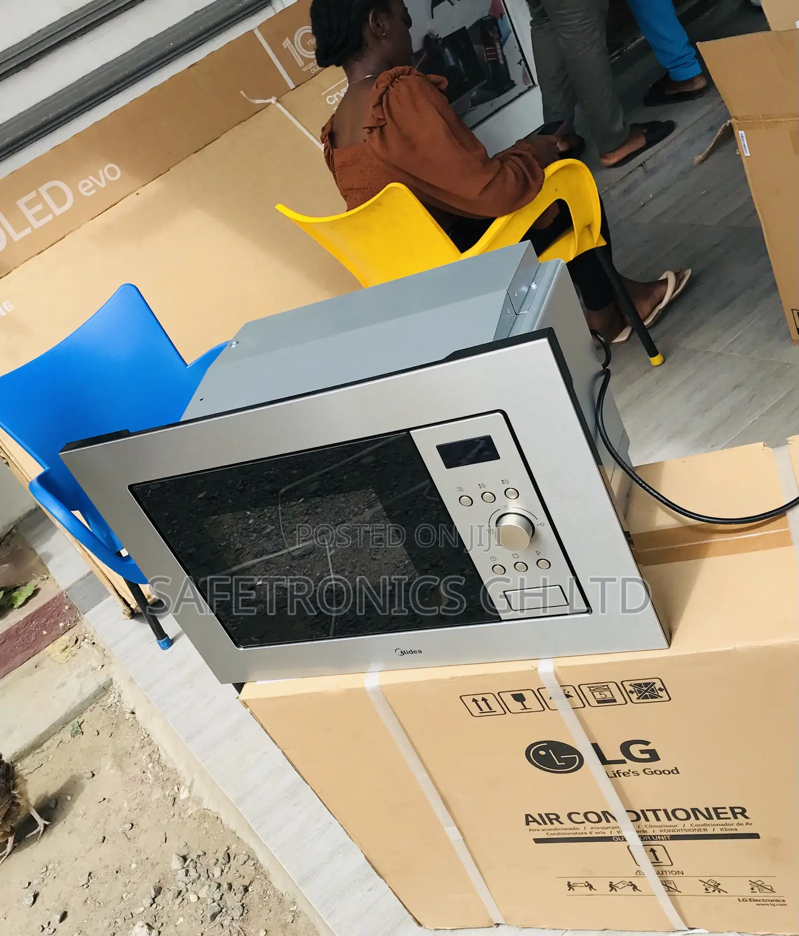 Purchase Gray AM717BS7 Electric Built-in Microwave