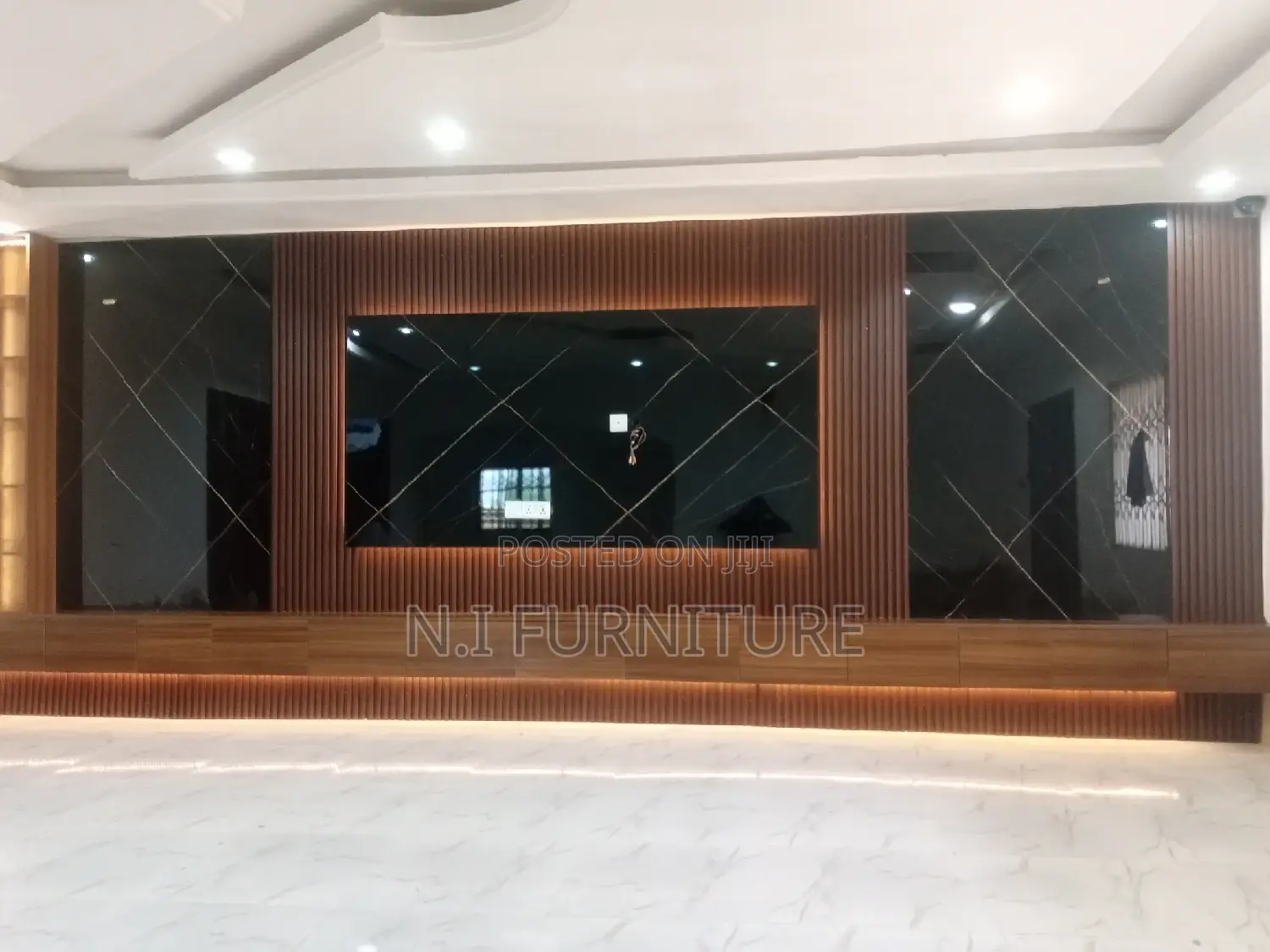 Executive TV Unit