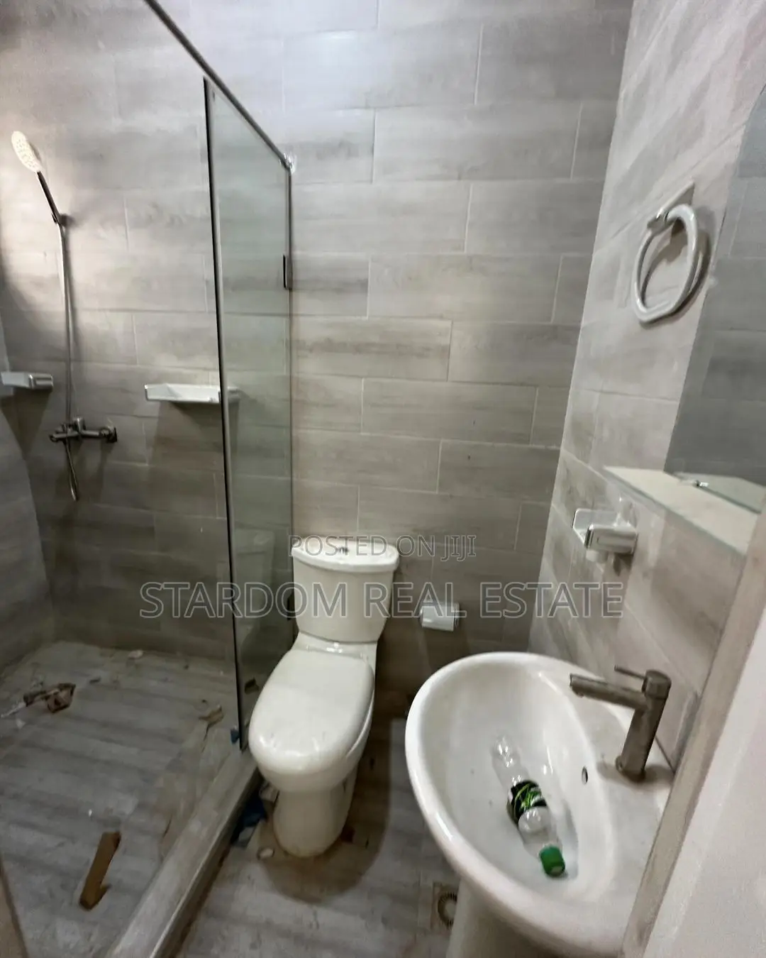 4bdrm Duplex in Spintex for sale