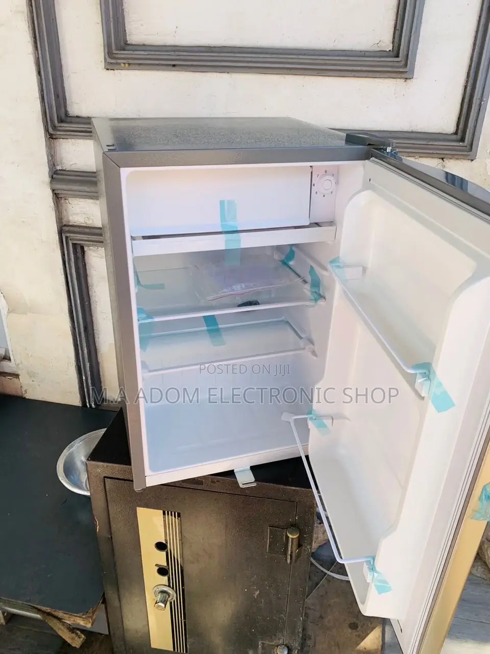 Energy Sufficient Pearl Pf-091-28 1 Door Bedside Fridge(72L)