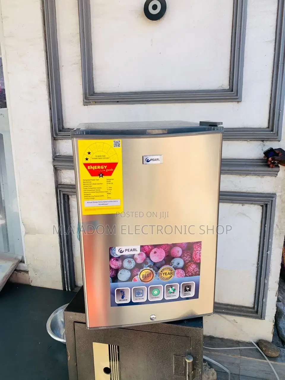 Extremely Chilling Pearl 72ltr Bedside Fridge(Pf-091-28).
