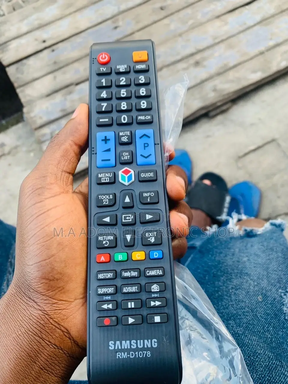 Authentic Samsung Smart Remote Control(Black).