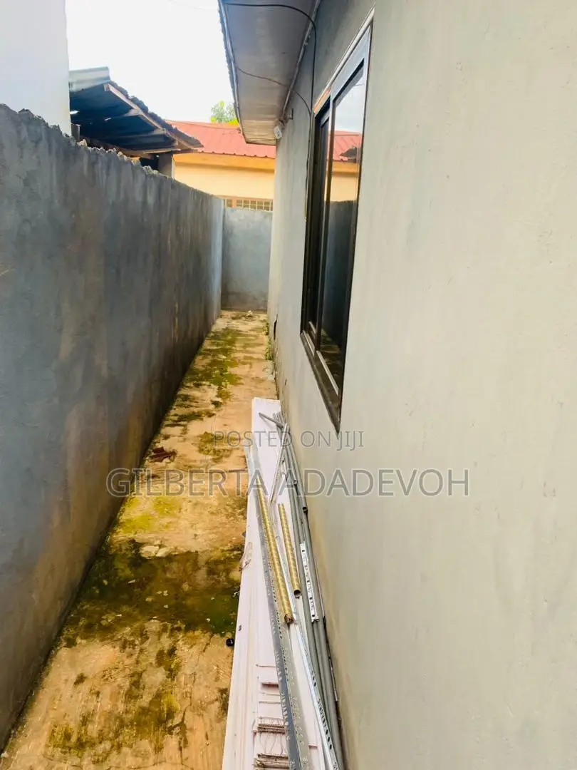 2bdrm House in Borga Homes, Danfa for sale