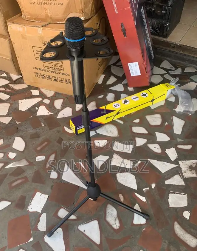 Tripod Microphone Rack (Holds 7 Microphone)