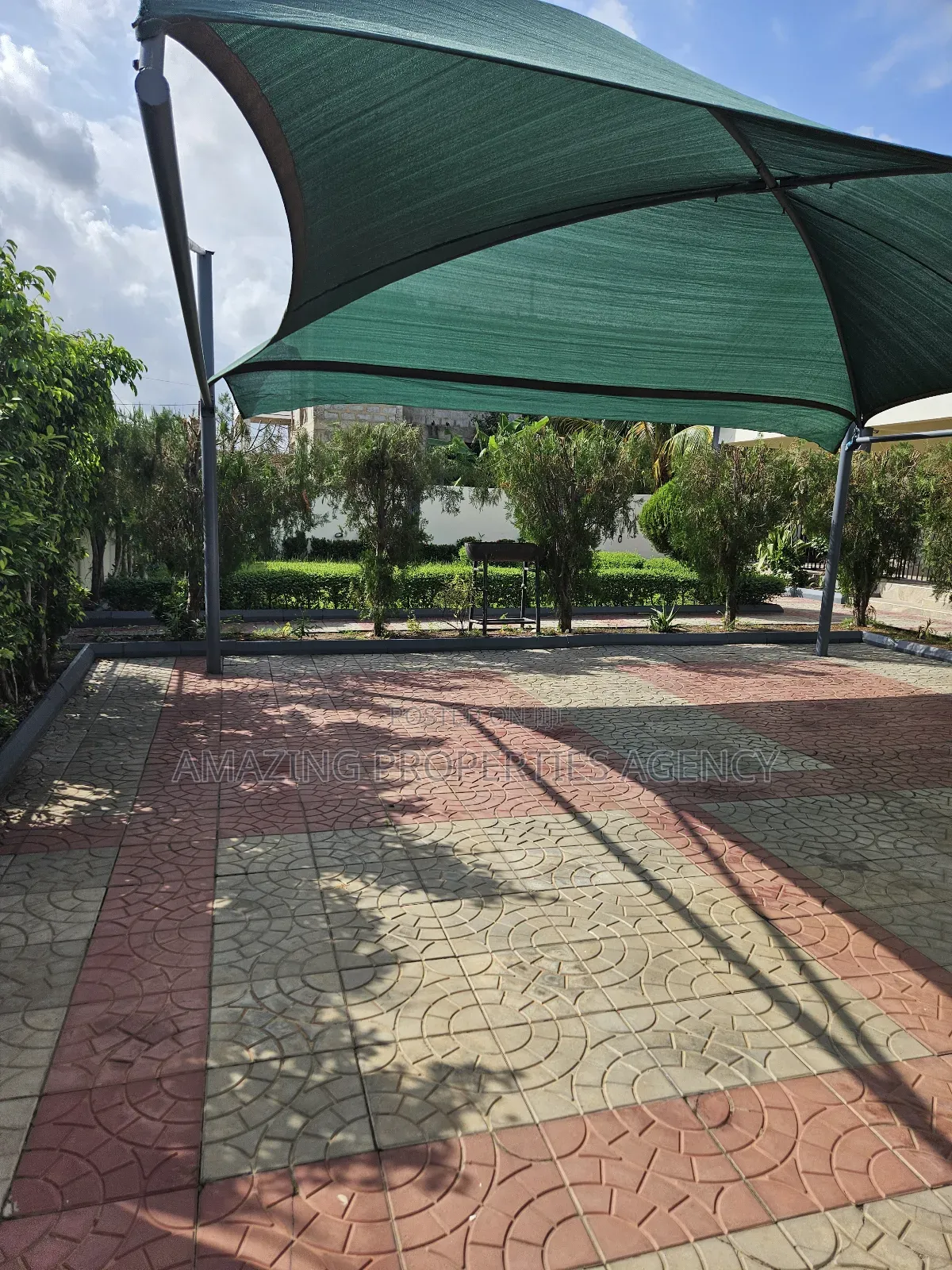 4bdrm House in Spintex Batsonaa for rent