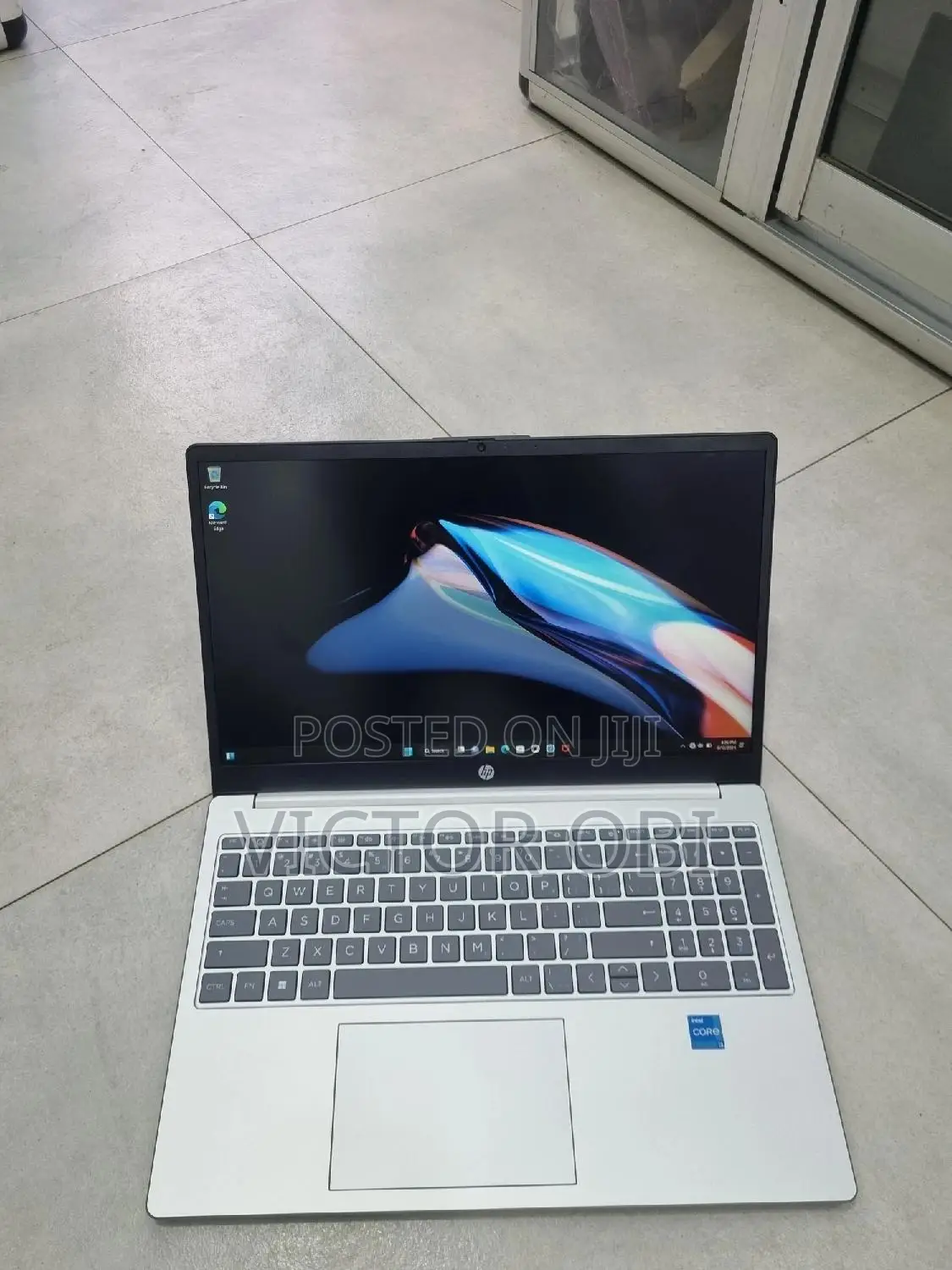 Laptop HP 15-Da2933nia 8GB Intel Core I3 SSD 256GB