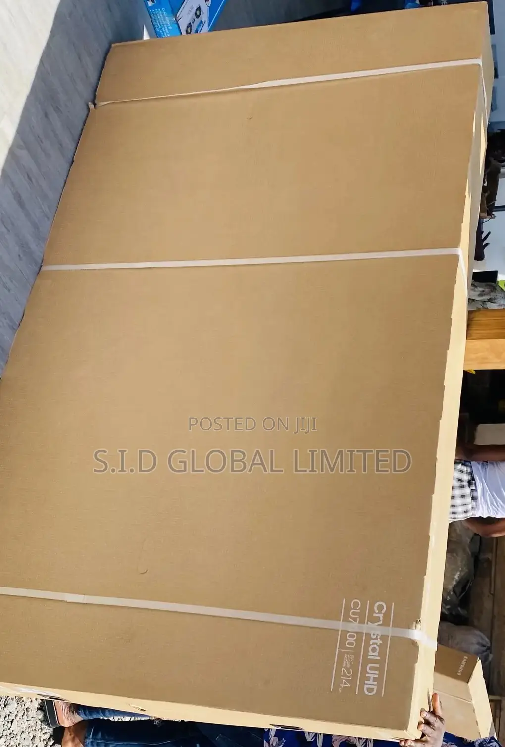 Sleek Designed 85" Crystal UHD CU7000 Smart TV