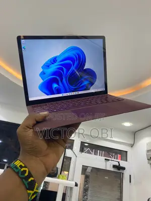 Laptop Microsoft Surface Laptop 2 8GB Intel Core I7 SSD 256GB