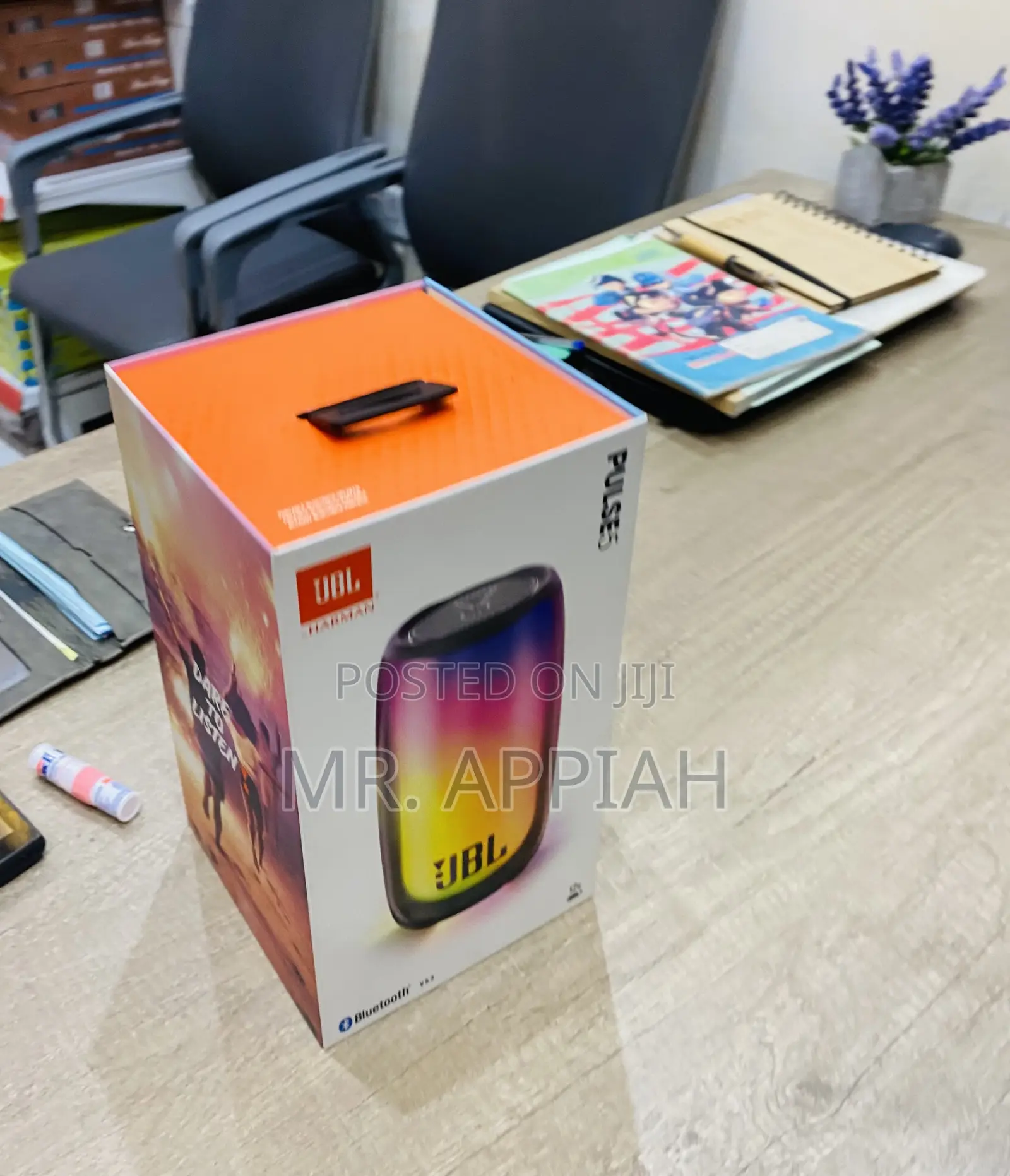 Unique Design JBL Pulse 5 Bluetooth Speaker With Light Show