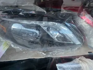 Toyota Corolla 2013 Spec Headlight