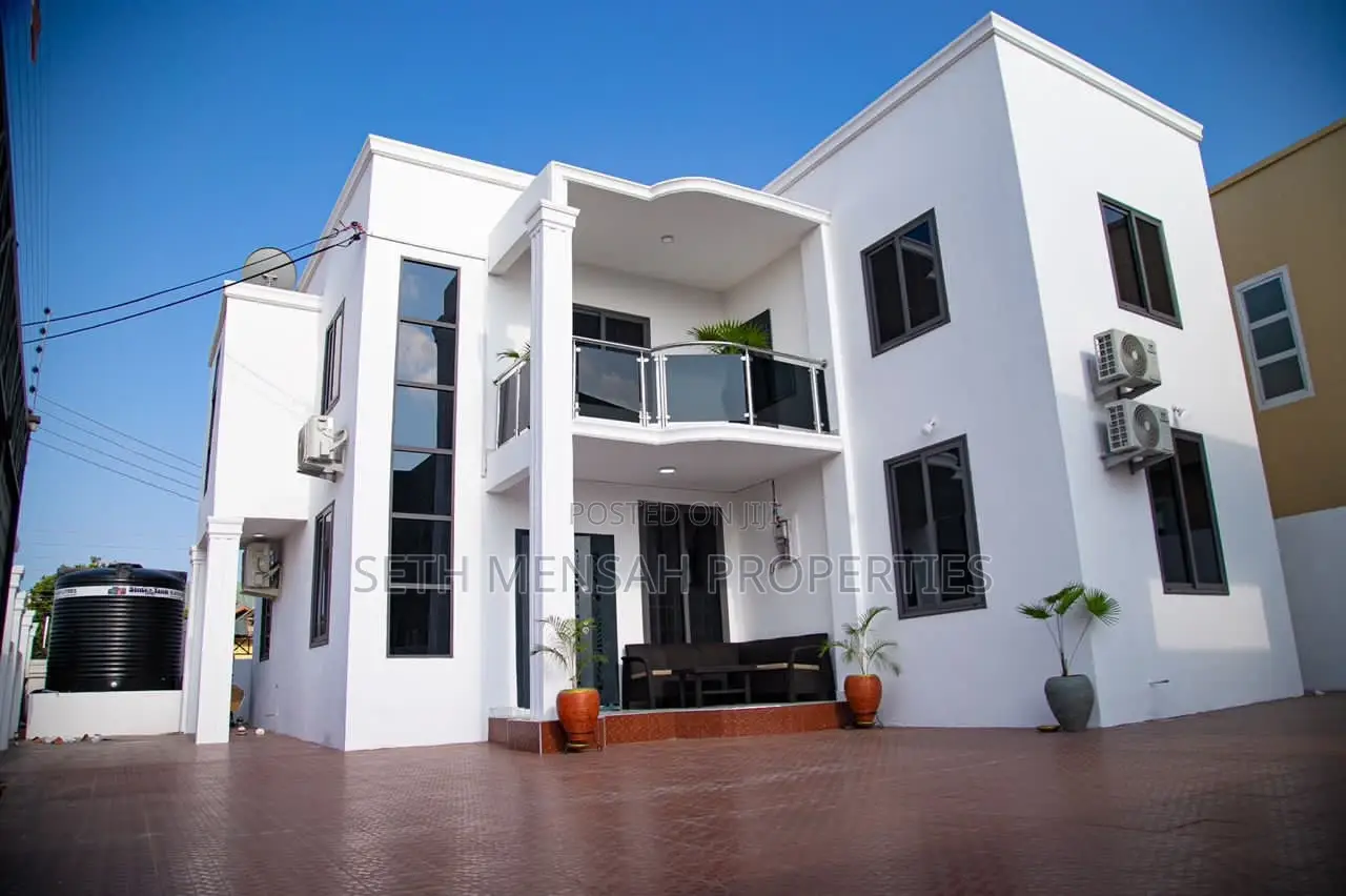 4bdrm House in Skm, Spintex for sale