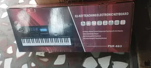 PSR-483 Beginner Keyboard