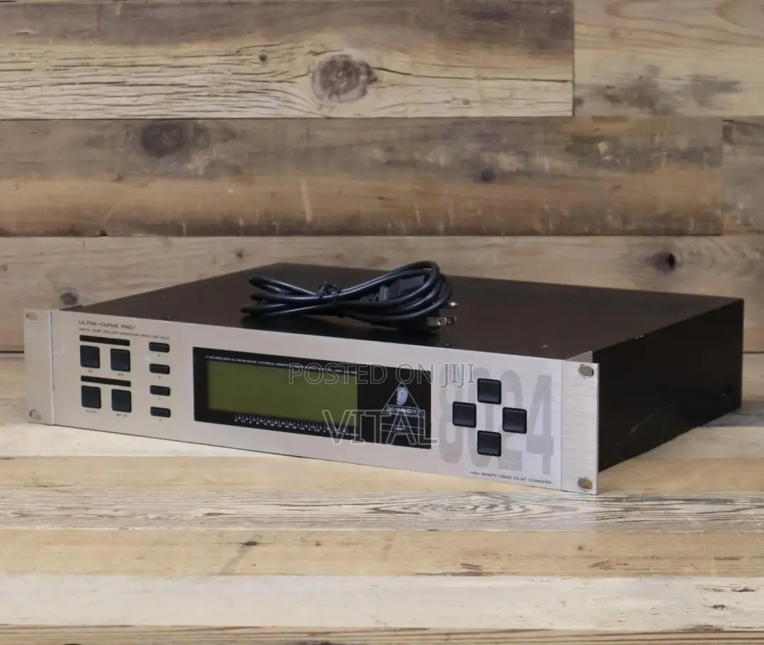 Behringer Ultra Curve Pro 8024