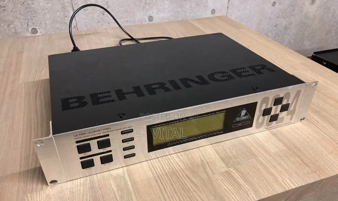 Behringer Ultra Curve Pro 8024