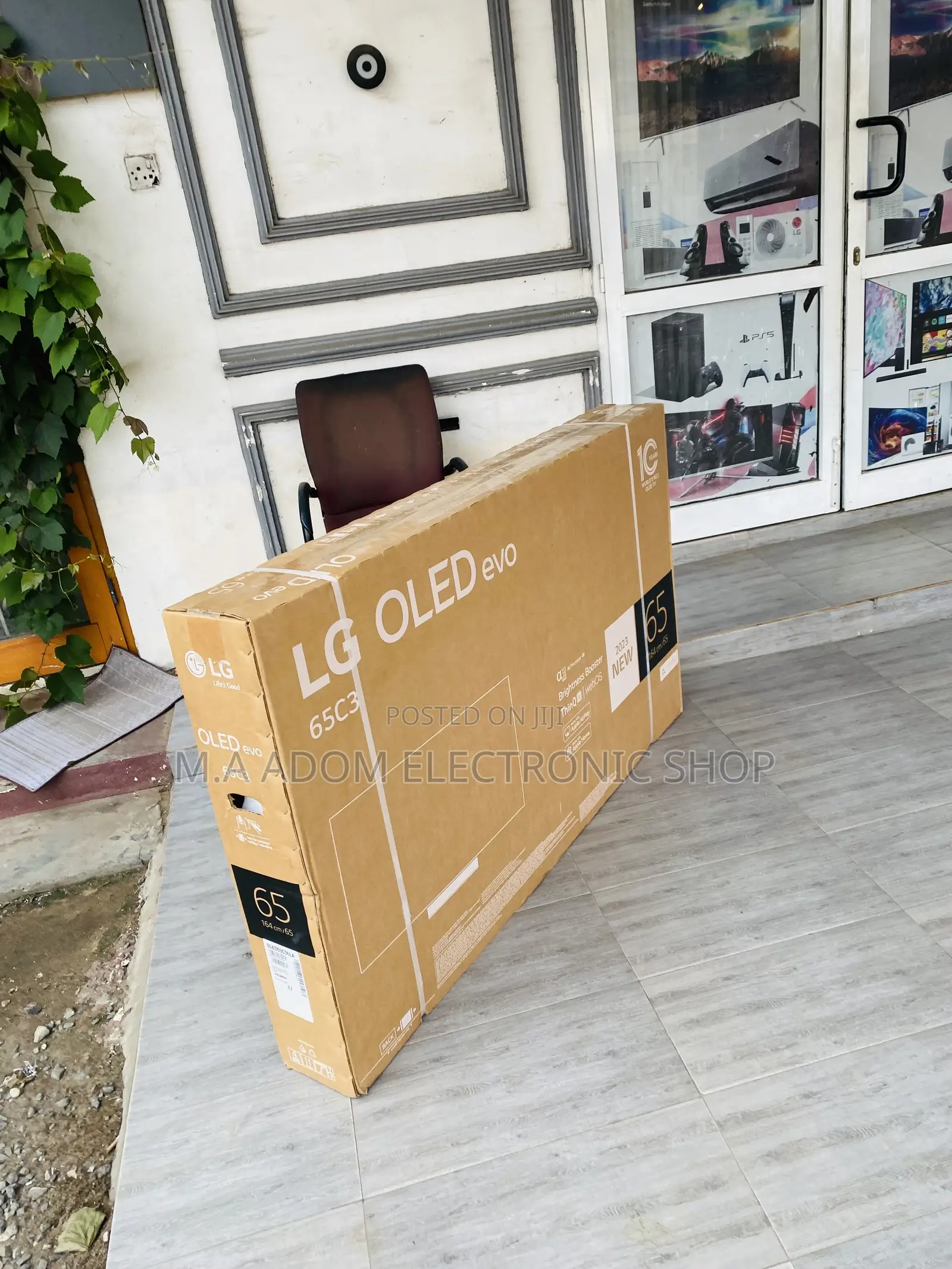 Affordable LG 65 Inch OLED EVO Smart Flat Screen Tv.