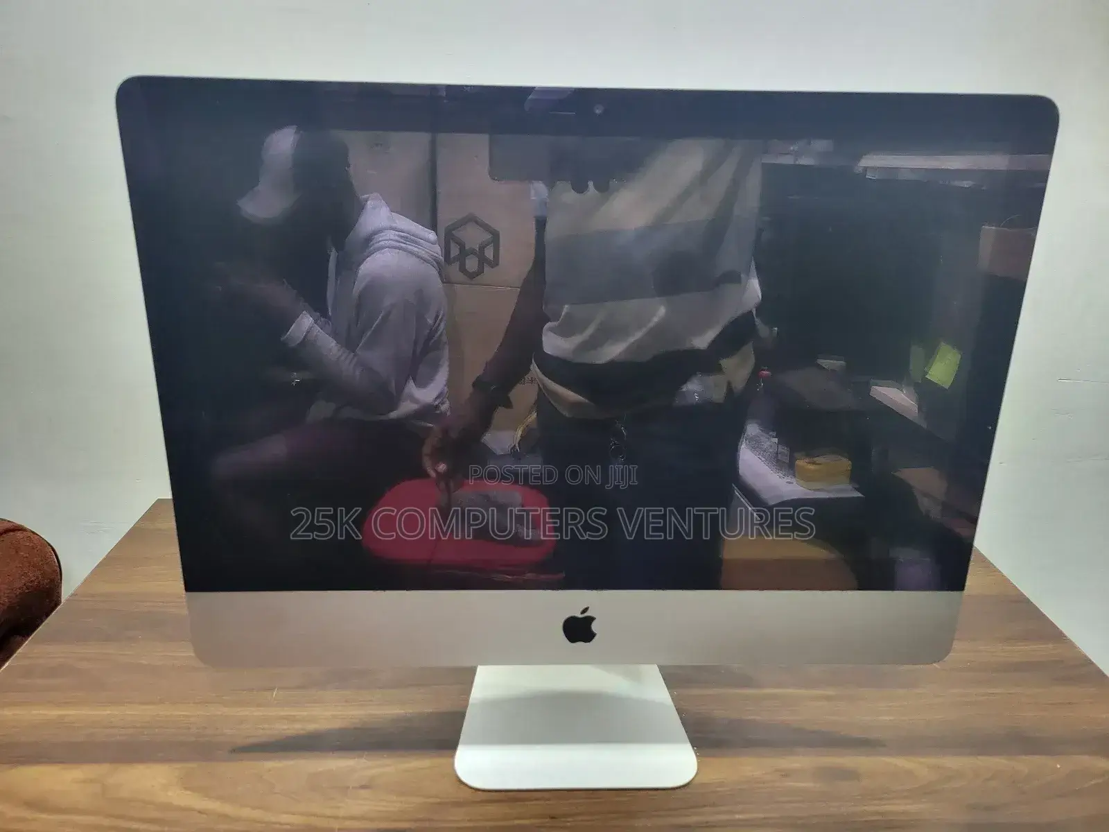 Desktop Computer Apple iMac 8GB Intel Core i3 SSD 128GB
