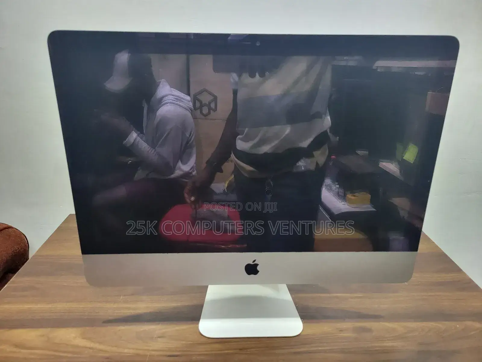 Desktop Computer Apple iMac 8GB Intel Core i3 SSD 128GB