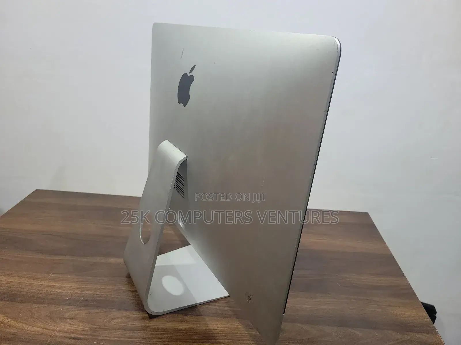 Desktop Computer Apple iMac 8GB Intel Core i3 SSD 128GB