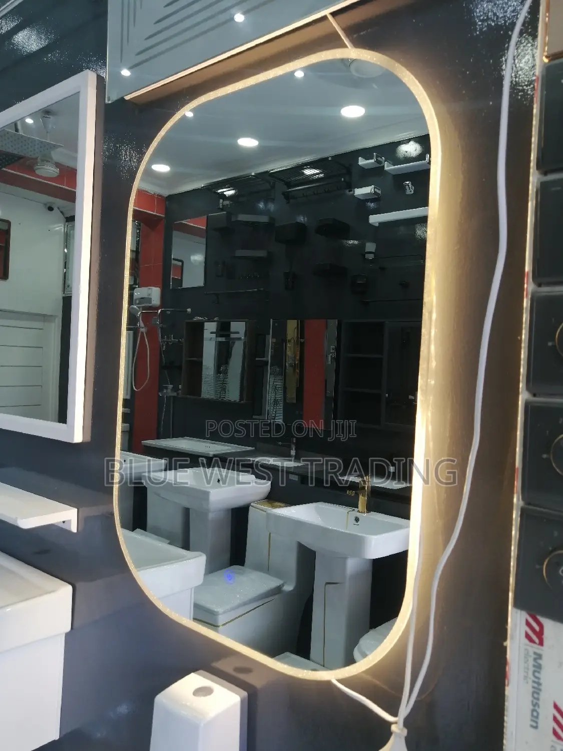 Stylish Mirror With LED Lights