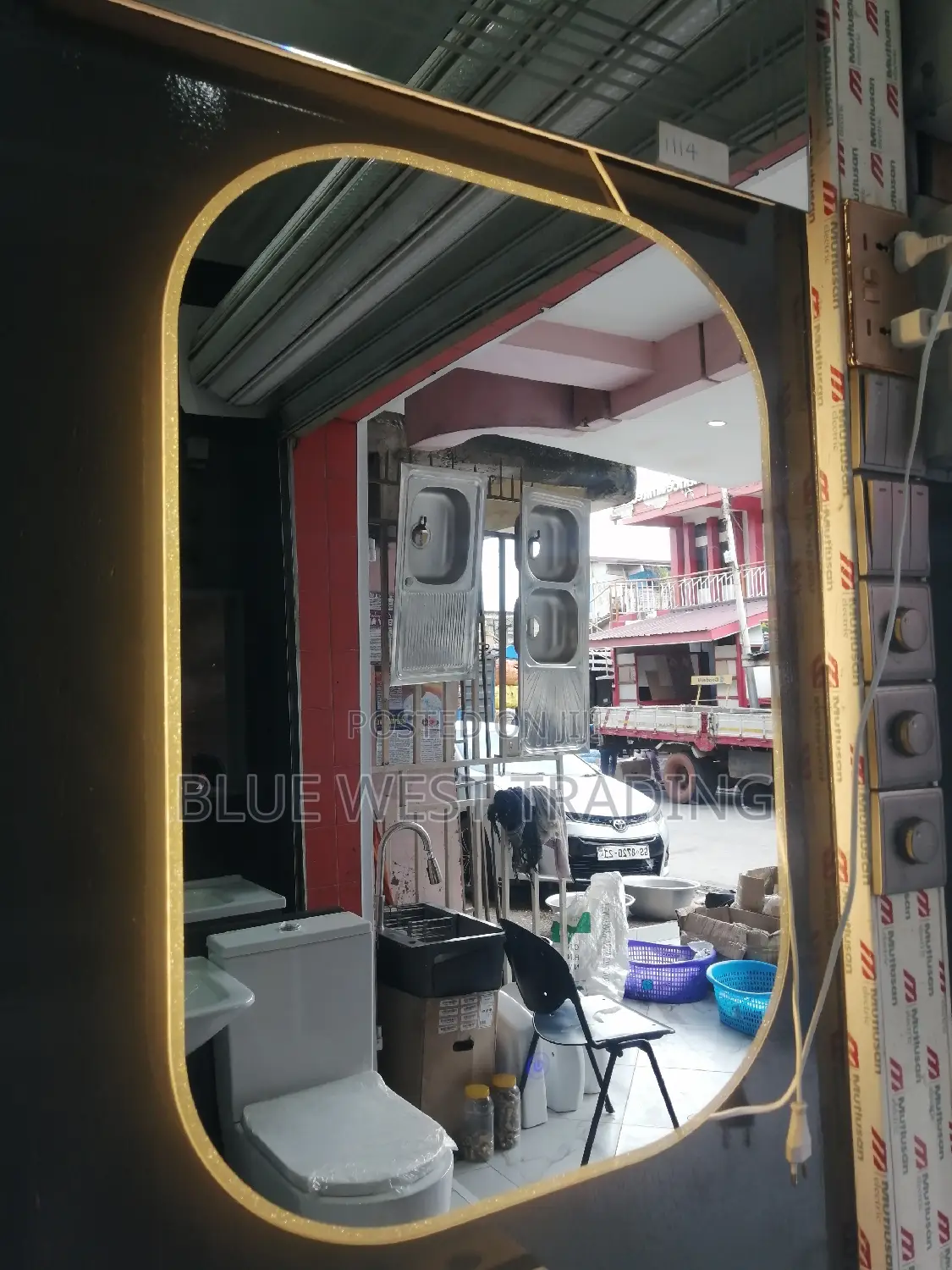 Stylish Mirror With LED Lights