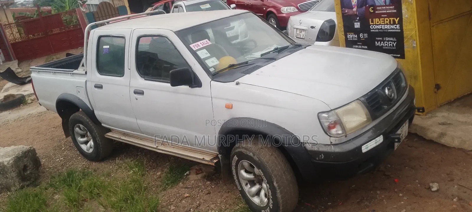 Nissan Hardbody 2000 White