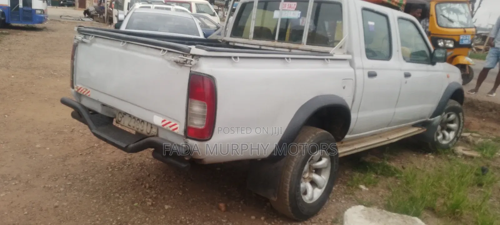 Nissan Hardbody 2000 White