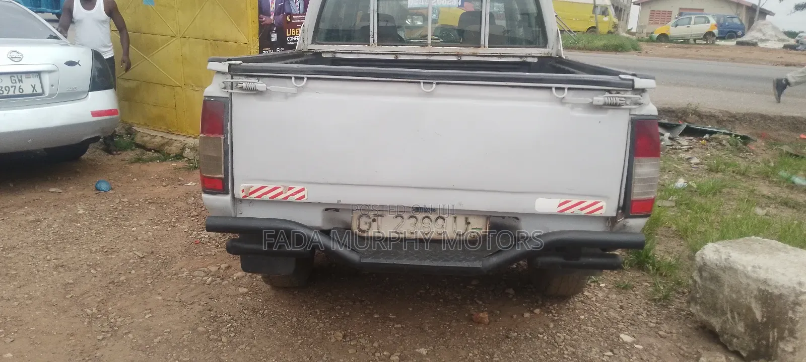 Nissan Hardbody 2000 White