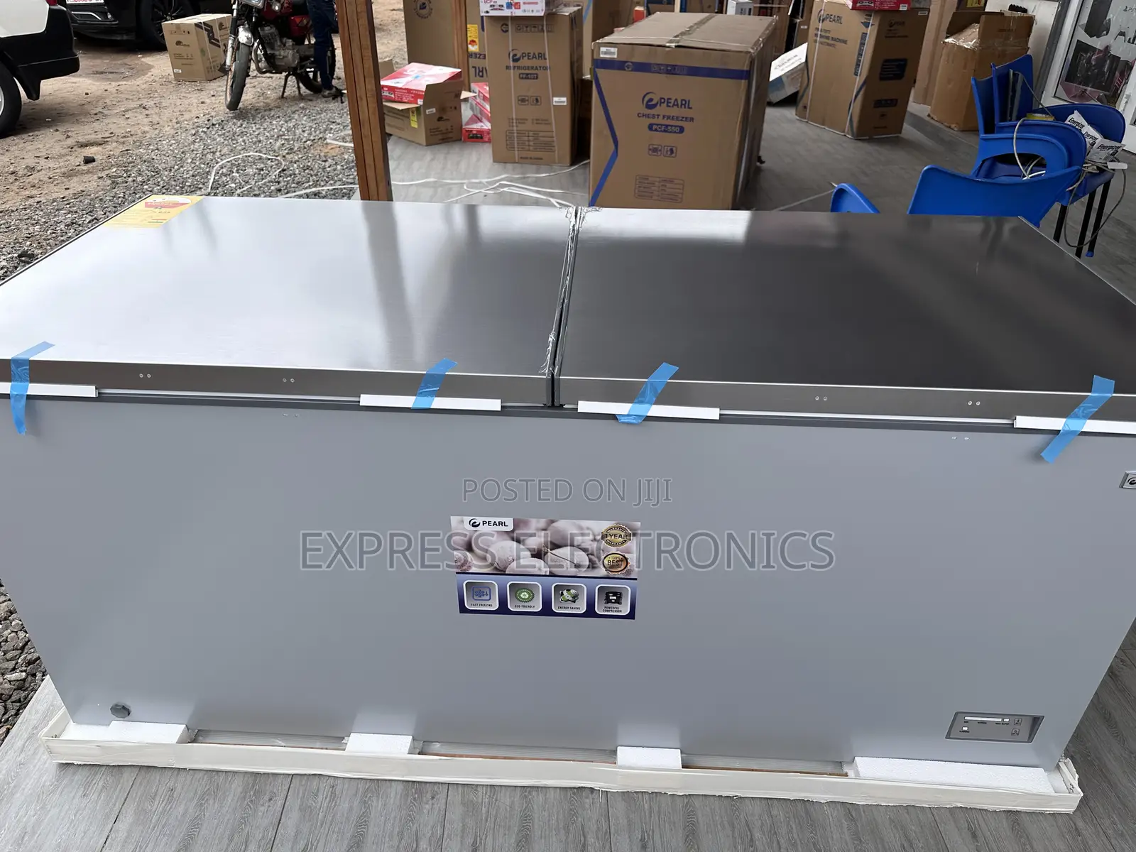 Zealous Sleek New Chest Freezer PCF-610 Double Door