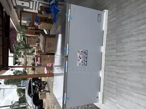 Very Cool Awesome Chest Freezer Double Door PCF-610