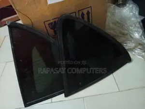 Ssangyong Rexton Rear Vent Glass