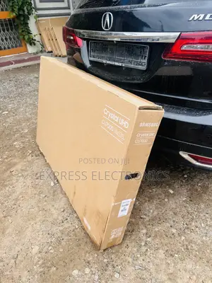 Unique Design Slim Uhd Smart 55”Cu7000