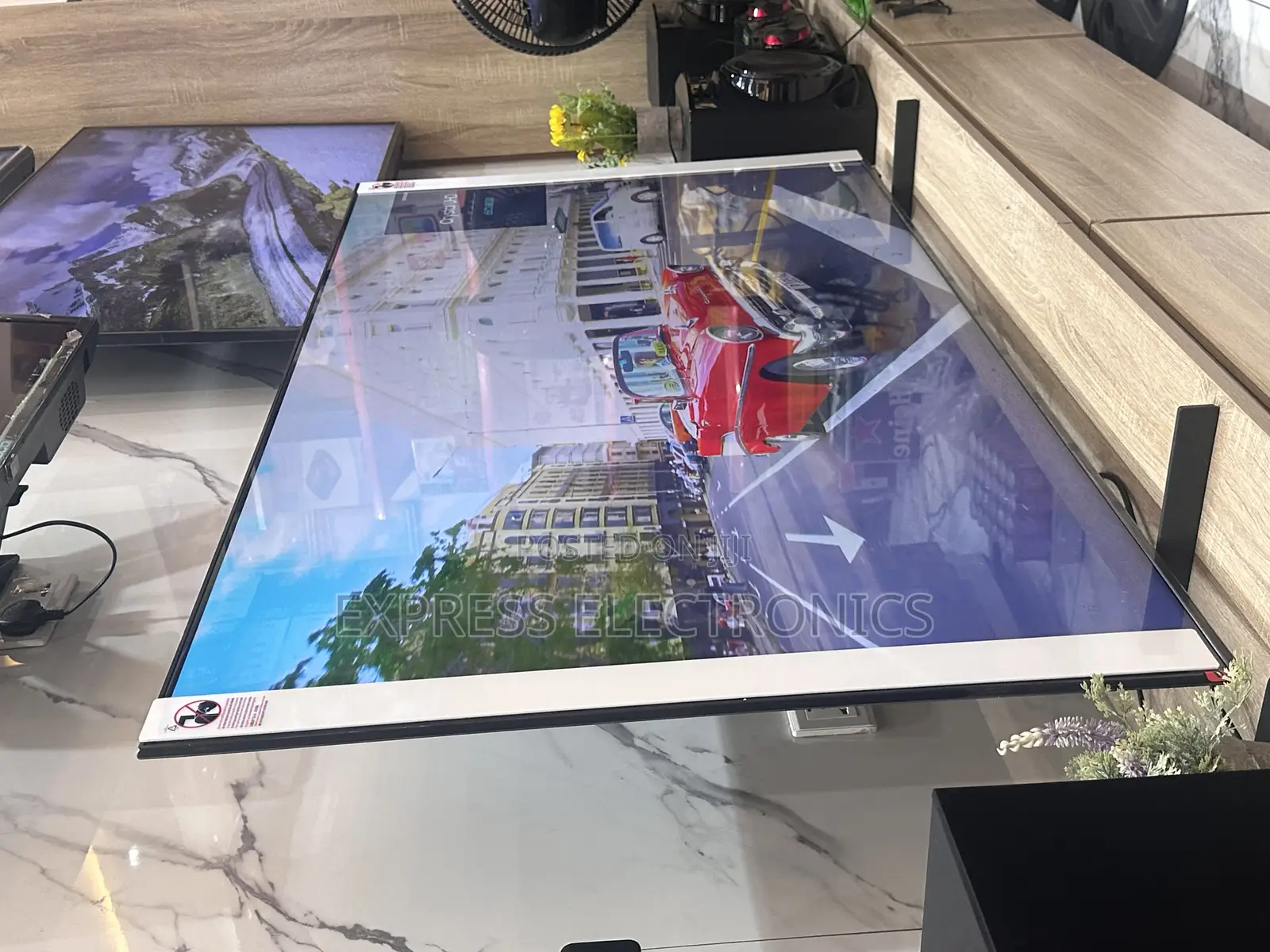 Pure Color Uhd Smart Samsung 85”Cu8000