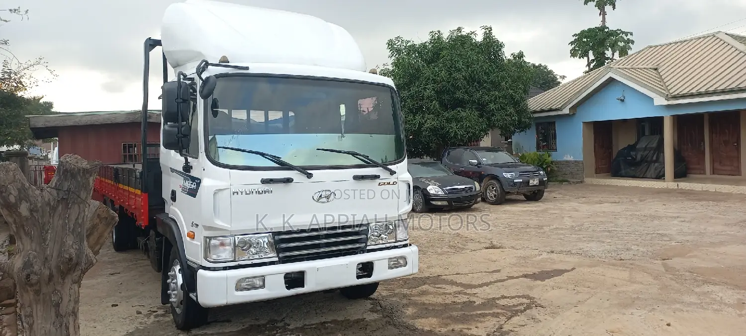 Hyundia 5ton Truck 8 Holes