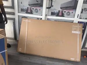 Ultra Modern Slim UHD Smart 65”Cu8000 Samsung