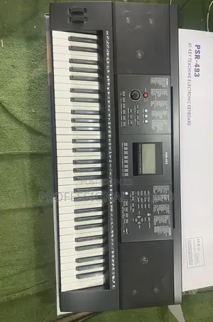 Yamaha PSR-493 Keyboard