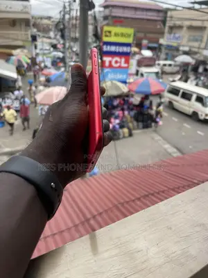 Apple iPhone 11 64 GB Red