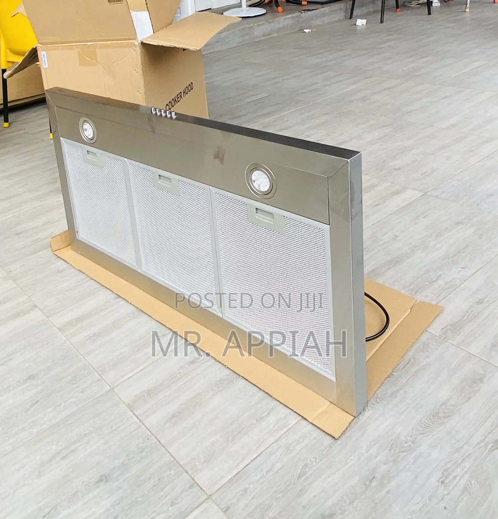 Latest Midea 90M21 90cm Range Hood + Built-in Motor Fan.