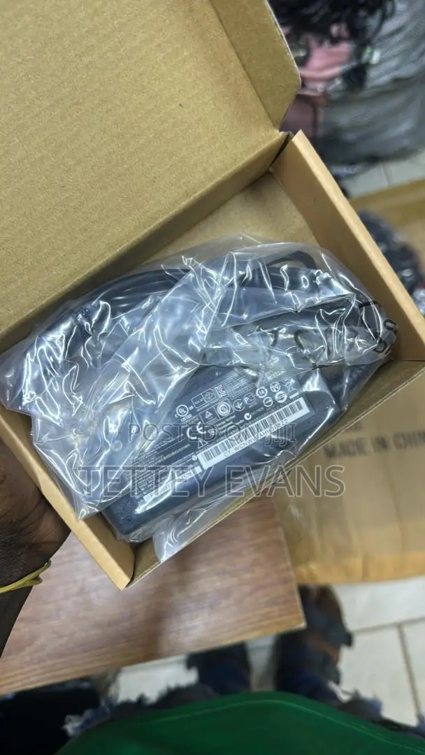 Hp Small Pin Charger