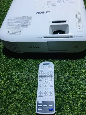 Epson Eb -X49 Wirelessly Projector