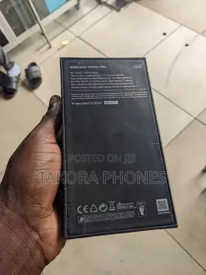 New Samsung Galaxy S10e 128 GB Black