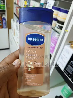 Photo - Vaseline Cocoa Radiant Body Oil