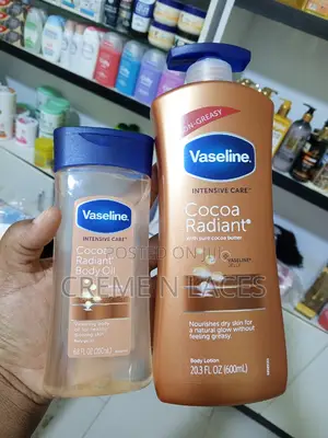 Photo - Vaseline Cocoa Radiant Body Oil and Lotion Set